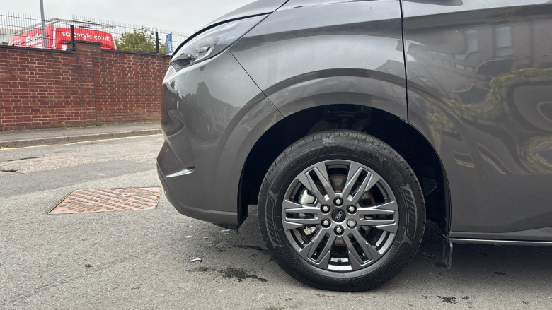 Ford Transit Custom E-320 L1 Rwd 100kW 65kWh H1 Van Limited Auto